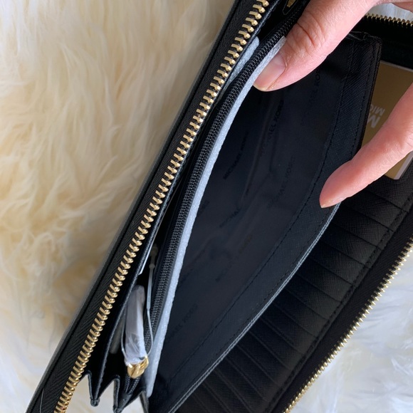 COPY - NWT Michael Kors Jet Set Zip Around large Wallet Clutch - Picture 7 of 7